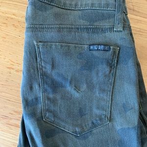 Hudson Nico Super Skinny Jean. Camo. Size: 26
